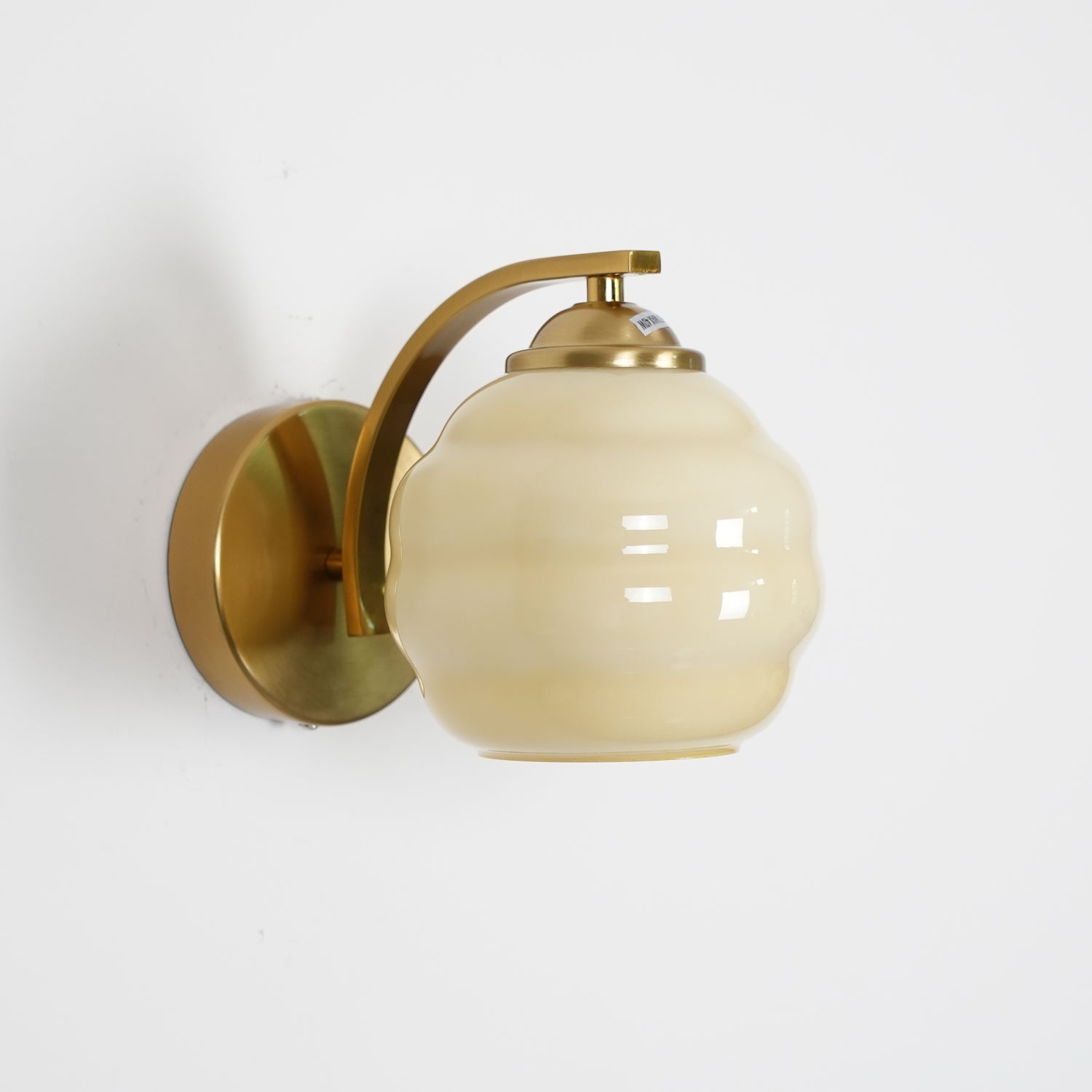 Art Deco Væglampe i Vintage Stil – Dekorative Detaljer til Stemningsfuld Belysning 9