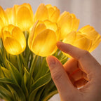 Batteridrevet Natlampe med Tulipanbuketter – Blødt Lys i Kompakt Design 5