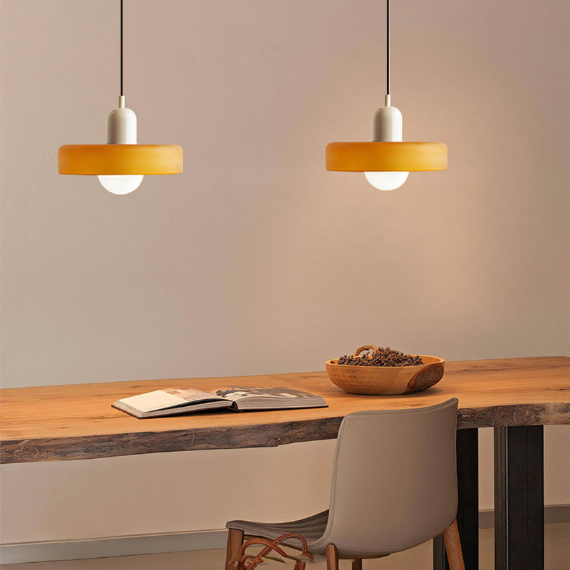 Bauhaus Hængelampe – Farvet Glas med Elegant Design 6
