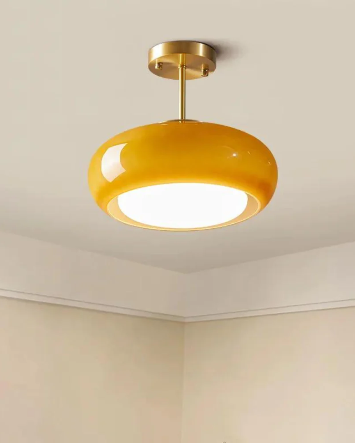 Bauhaus Loftslampe i Guldtonet Jern med Rundt Glas 11