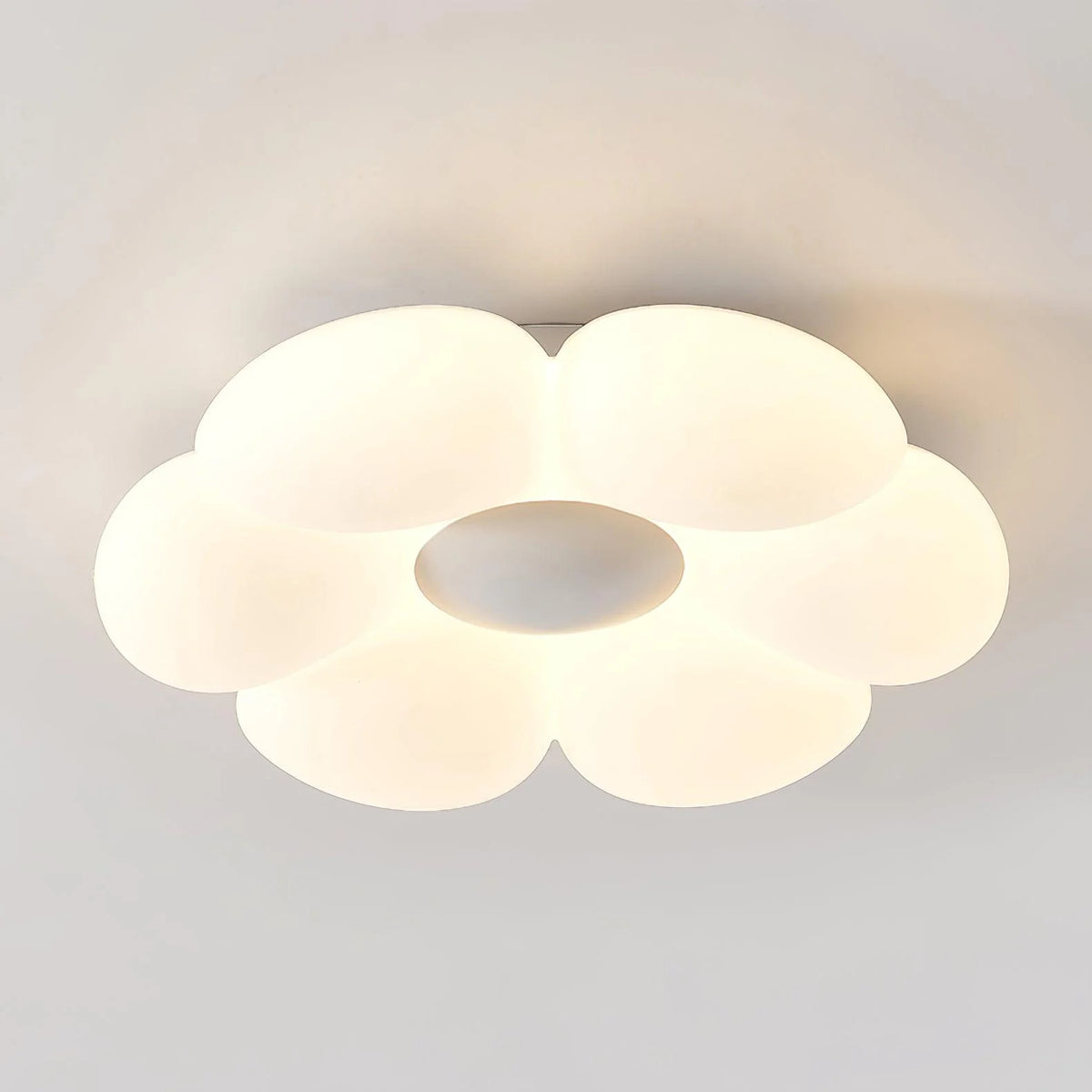 Blomsterformet Loftlampe med Seks Kronblade til Børneværelse 0