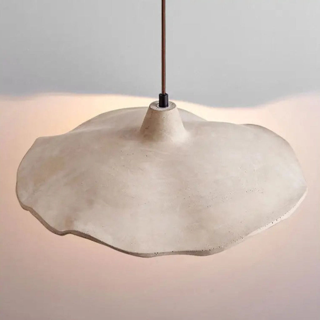 Bølgeformet Pendel Lampe - Sandfarvet Travertin med Organisk Design til Spisebord 6

