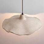 Bølgeformet Pendel Lampe - Sandfarvet Travertin med Organisk Design til Spisebord 6
