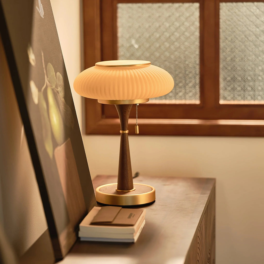 Bordlampe i Glas og Valnødtræ 2