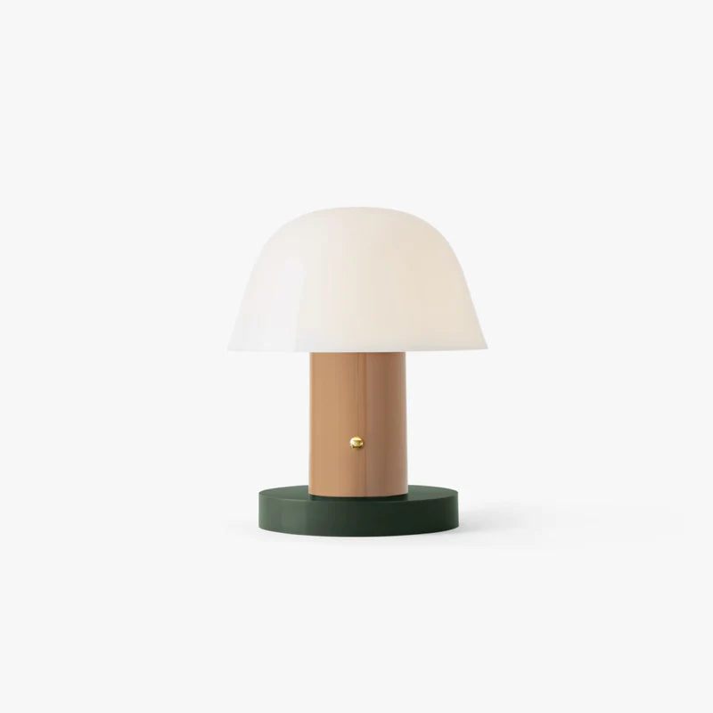 Bordlampe i Metal – Husformet Design med Integreret LED og USB-port 9