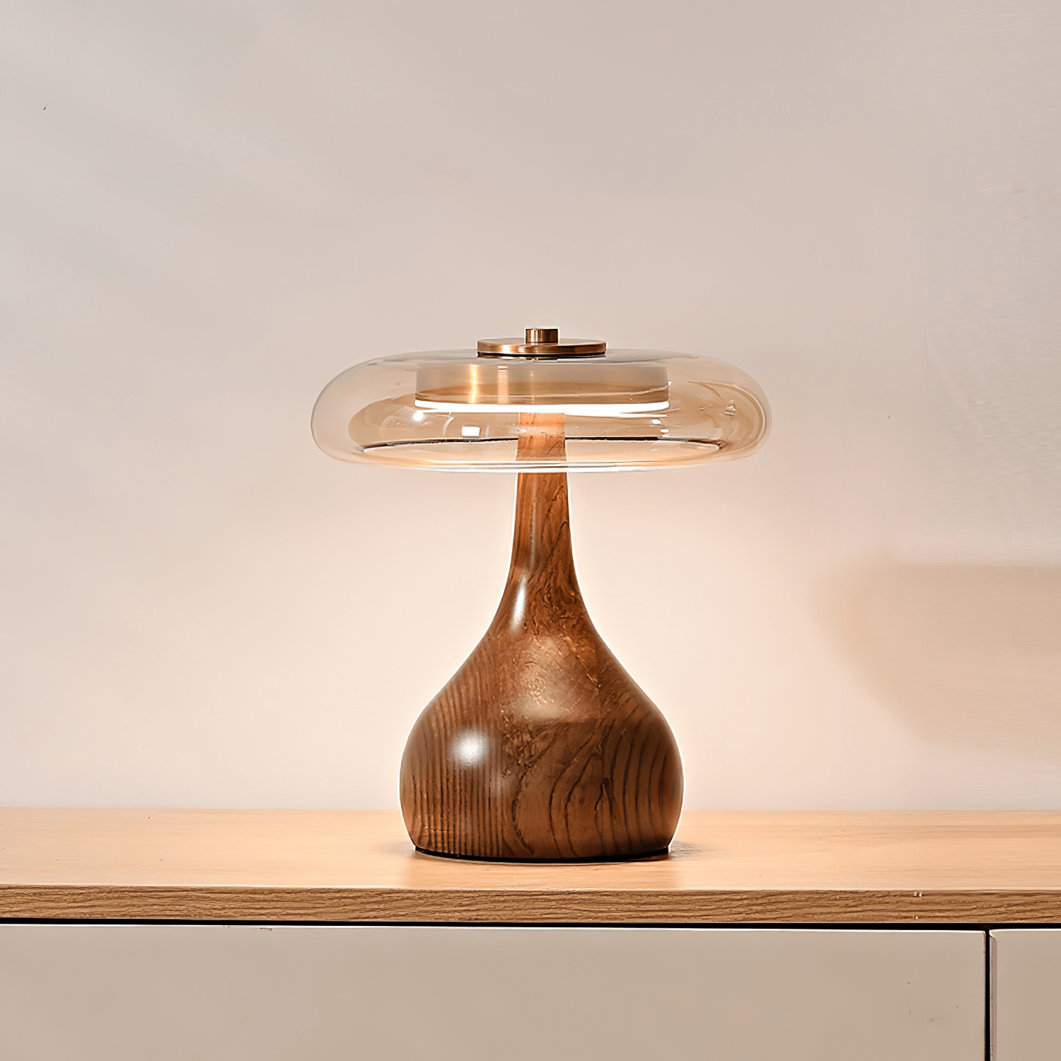 Bordlampe i Træ – Ravfarvet Glasskærm med Justerbar Lysstyrke 0