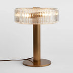 Bordlampe med Hamret Kobberfod og Ribbet Glasskærm – Vintage Design med Dæmpbar Lys 5