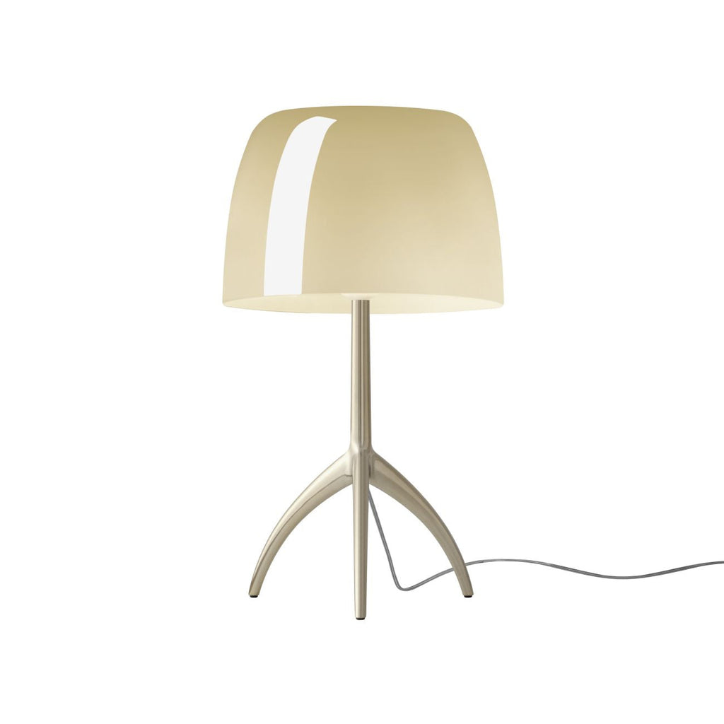 Bordlampe med Kuppelformet Skærm - Elegant Trebenet Stel 19