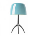 Bordlampe med Kuppelformet Skærm - Elegant Trebenet Stel 28