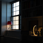 Bordlampe med Kuppelformet Skærm - Elegant Trebenet Stel 5