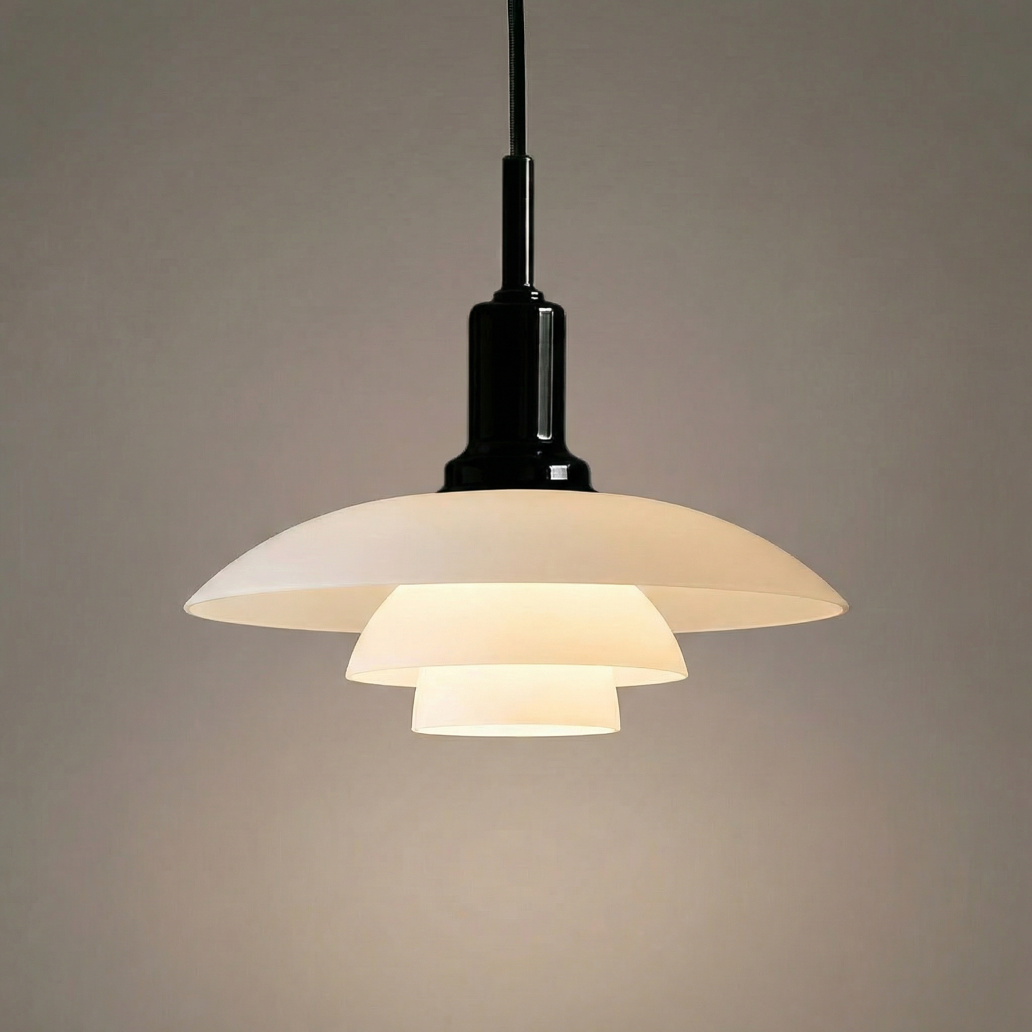 Dansk Design Pendel Lampe - Justerbar Belysning i Glas og Metal 7