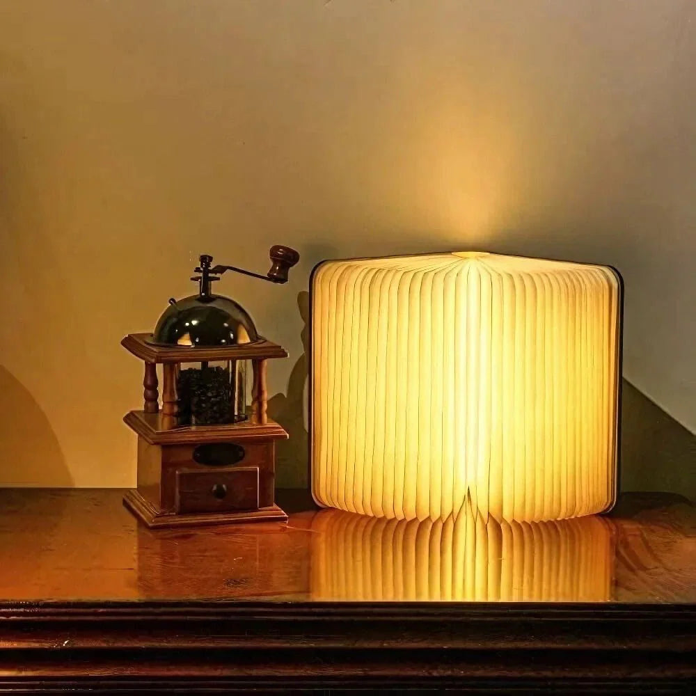 Foldbar Bordlampe i Bogdesign med Genopladeligt Batteri 3