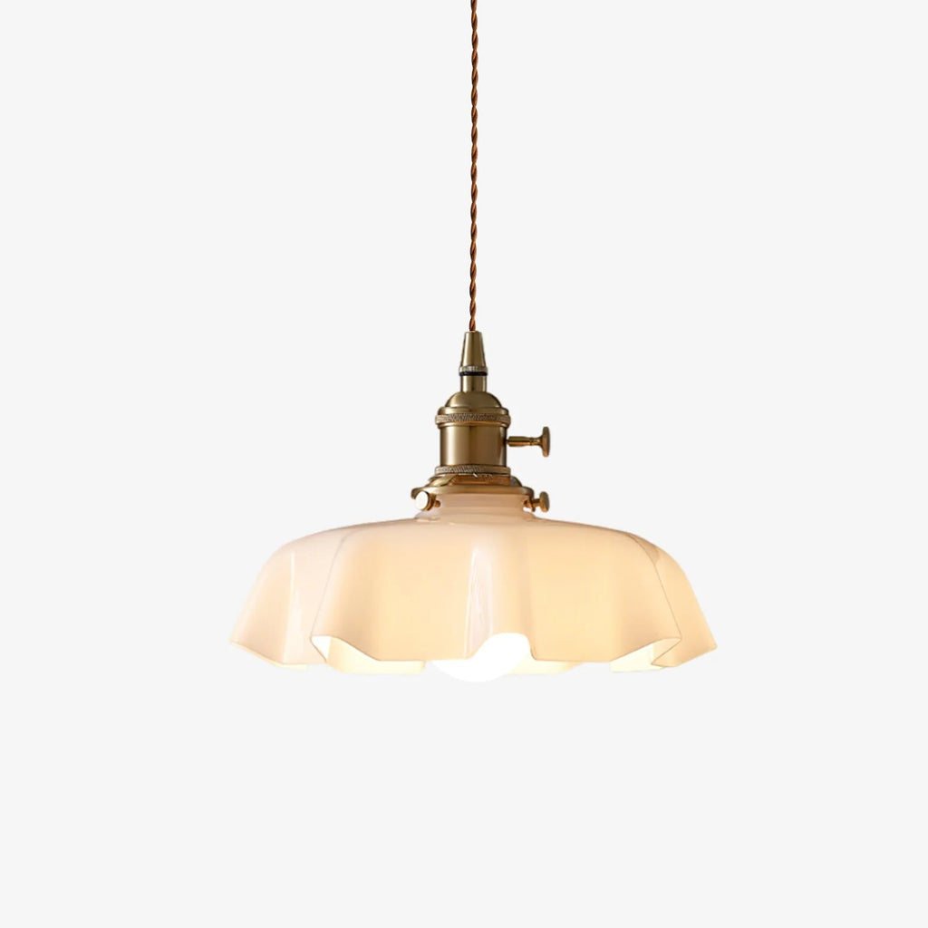 Fransk Loftlampe i Metal – Dekorativ Blomsterdesign til Elegant Belysning 1