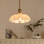 Fransk Loftlampe i Metal – Dekorativ Blomsterdesign til Elegant Belysning 2