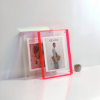 Gennemsigtig Fotoramme – Moderne Minimalistisk Design til Flexibel Brug 1