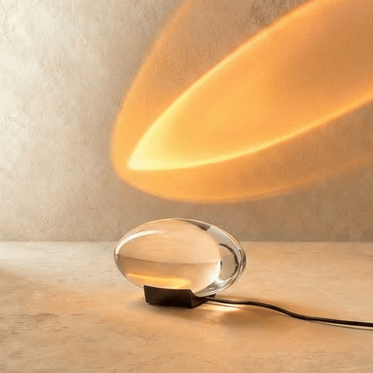 Glas Bordlampe – Dekorative Lysrefleksioner i Tre Stilarter 6