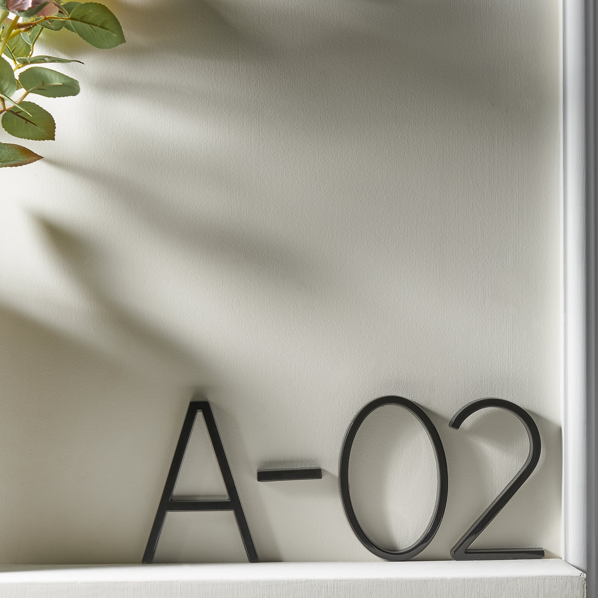 Husnummer Skilt i Sort Zinklegering – Holdbart og Nem Installation 7