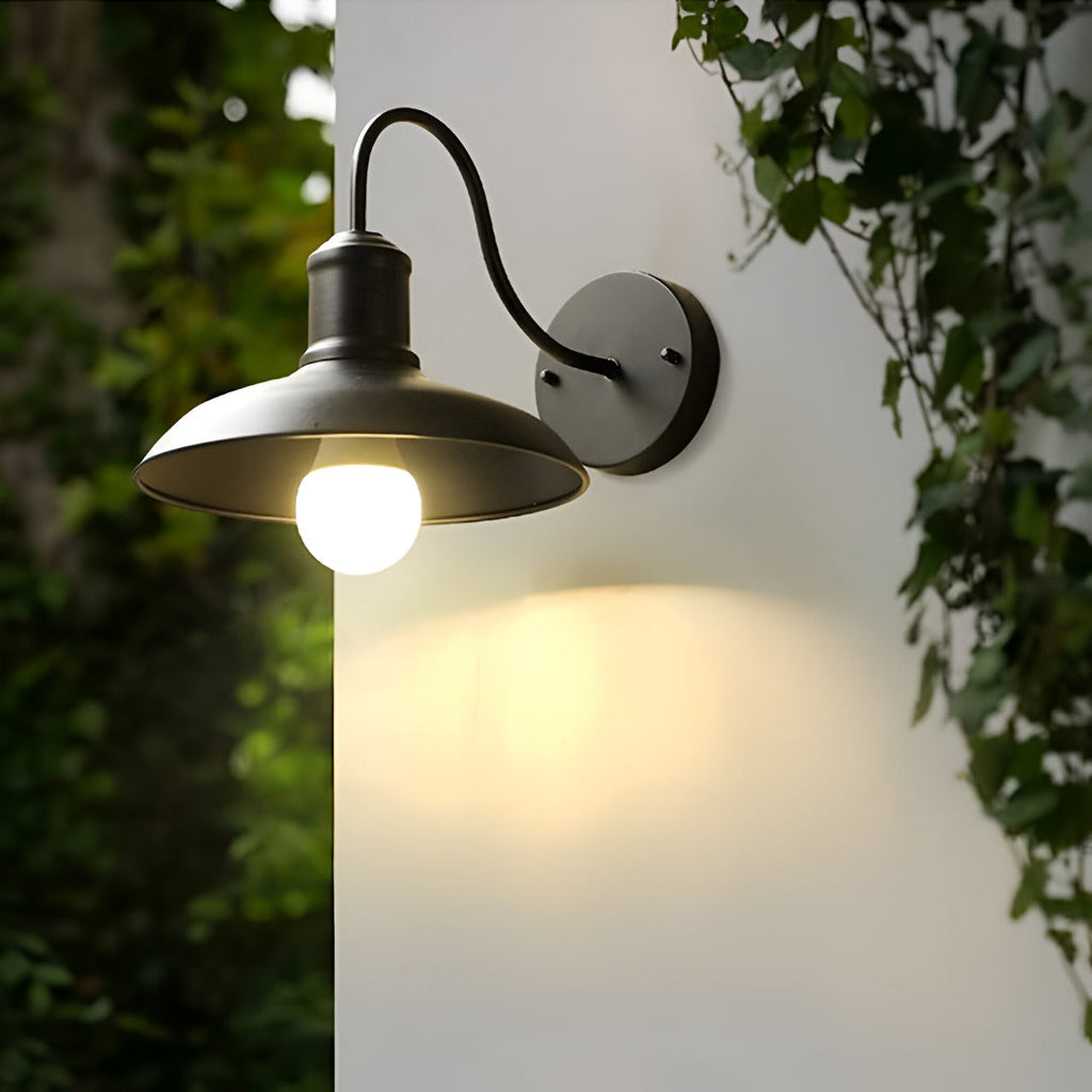 Industriel Udendørs Væglampe i Jern – Skålformet Design med LED Lys 8