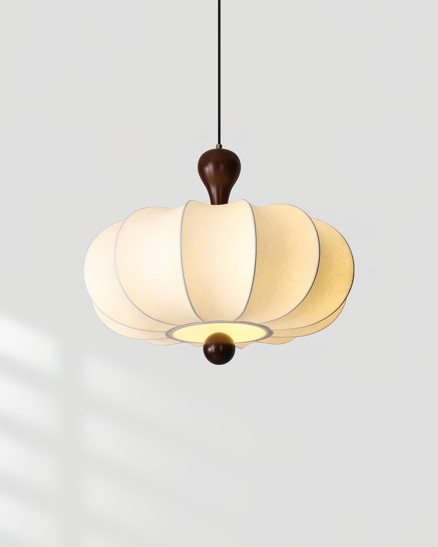 Japandi Pendel Lampe - Organisk Design med Trædetaljer i Valnød 12