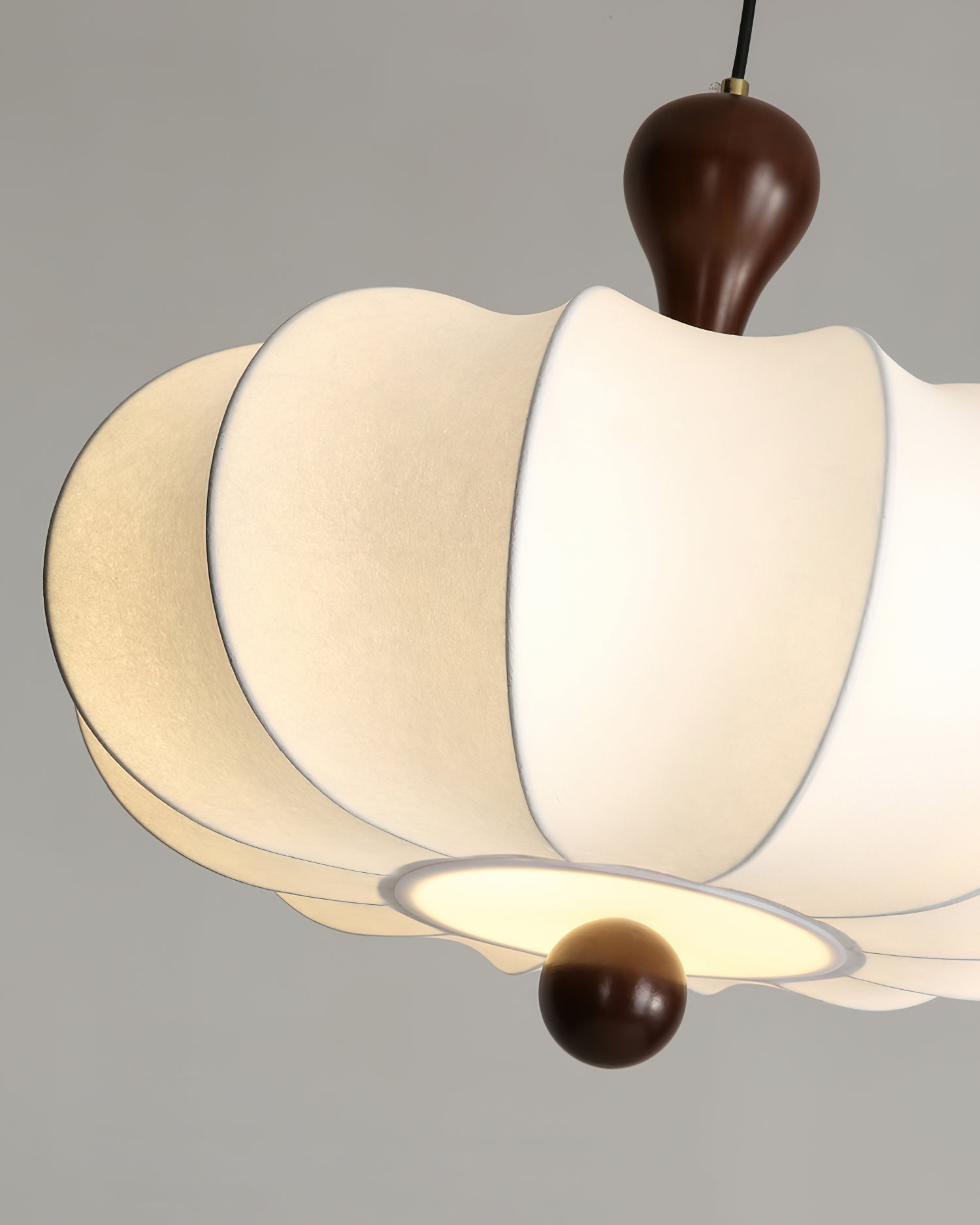 Japandi Pendel Lampe - Organisk Design med Trædetaljer i Valnød 8