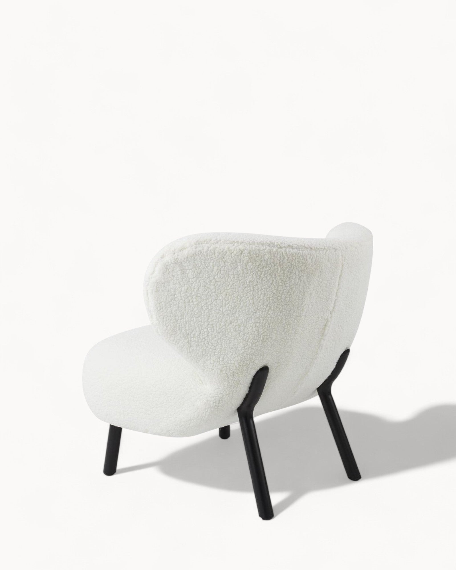 Kita Vintage Lænestol | Blød Uldpolstring, Elegant Design 2