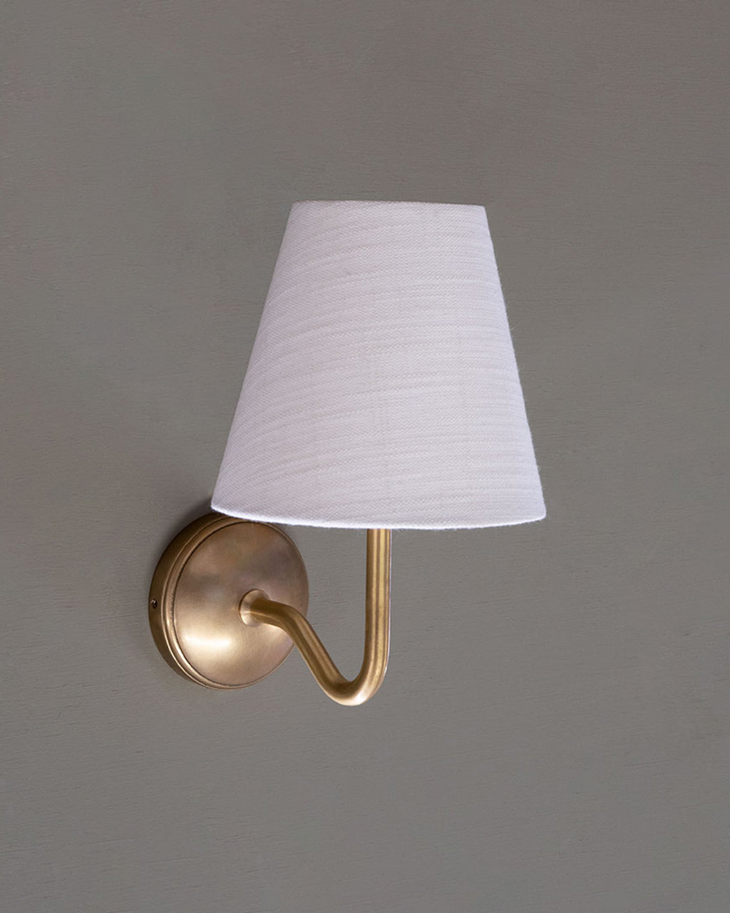 Lille Væglampe Messing – Alabast Hvid med Antik Finish til Minimalistisk Design 1