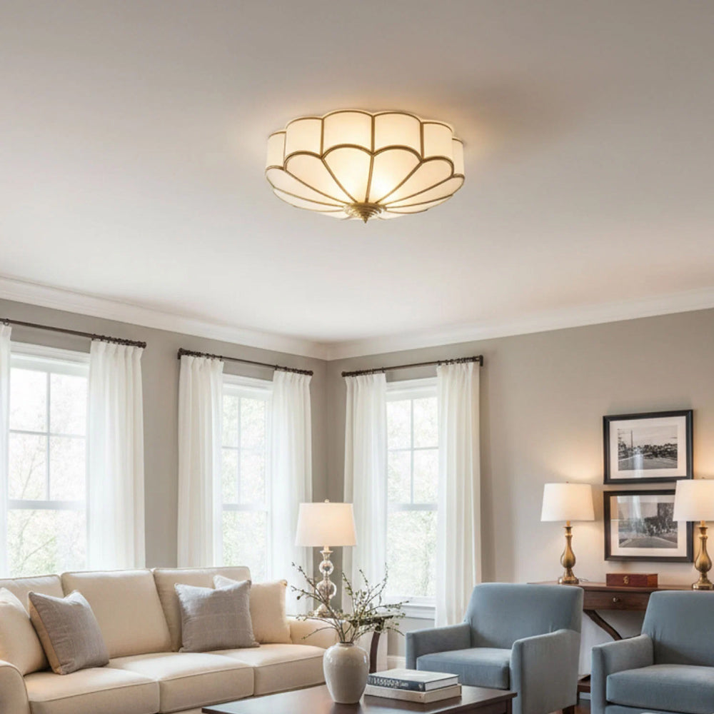 Loftlampe i Blomsterform – Matteret Glas med Messingdetaljer, Dæmpbar Belysning 9