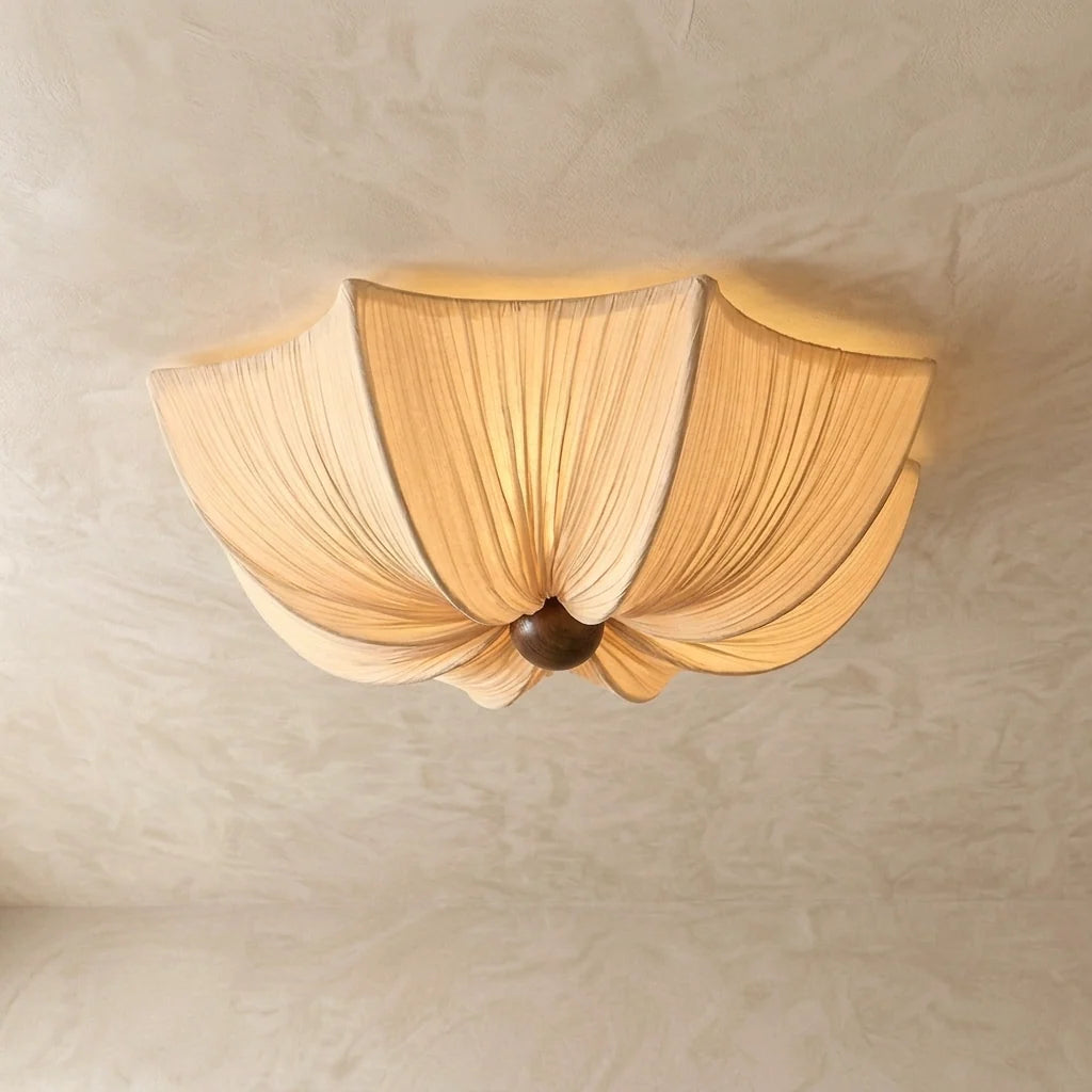 Loftlampe i Draperet Stof med Blomstersilhuet – Japansk Wabi Sabi Design 0