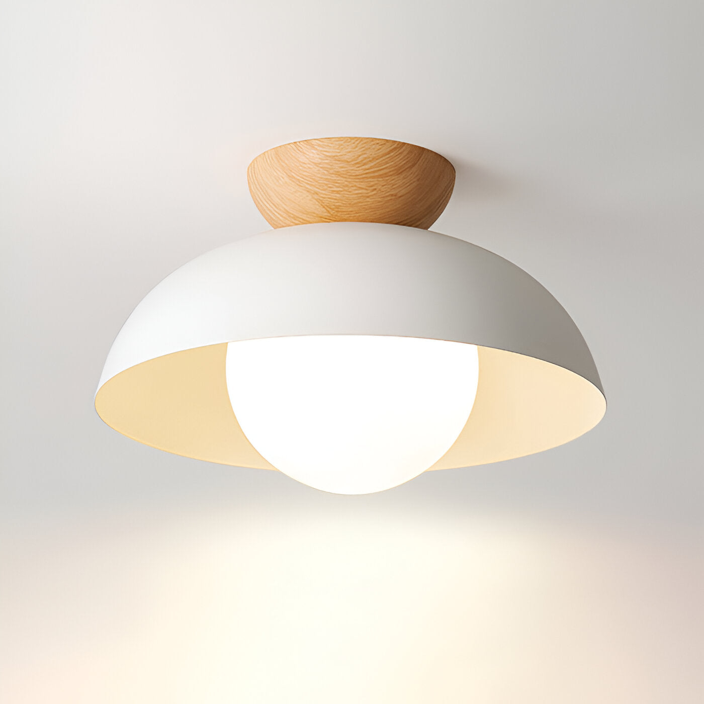 Loftslampe i Skålform - Glaskugle med Trædetalje i Nordisk Udtryk 7
