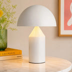 Minimalistisk Bordlampe - Kuppelformet Skærm med Skulpturel Silhuet 16