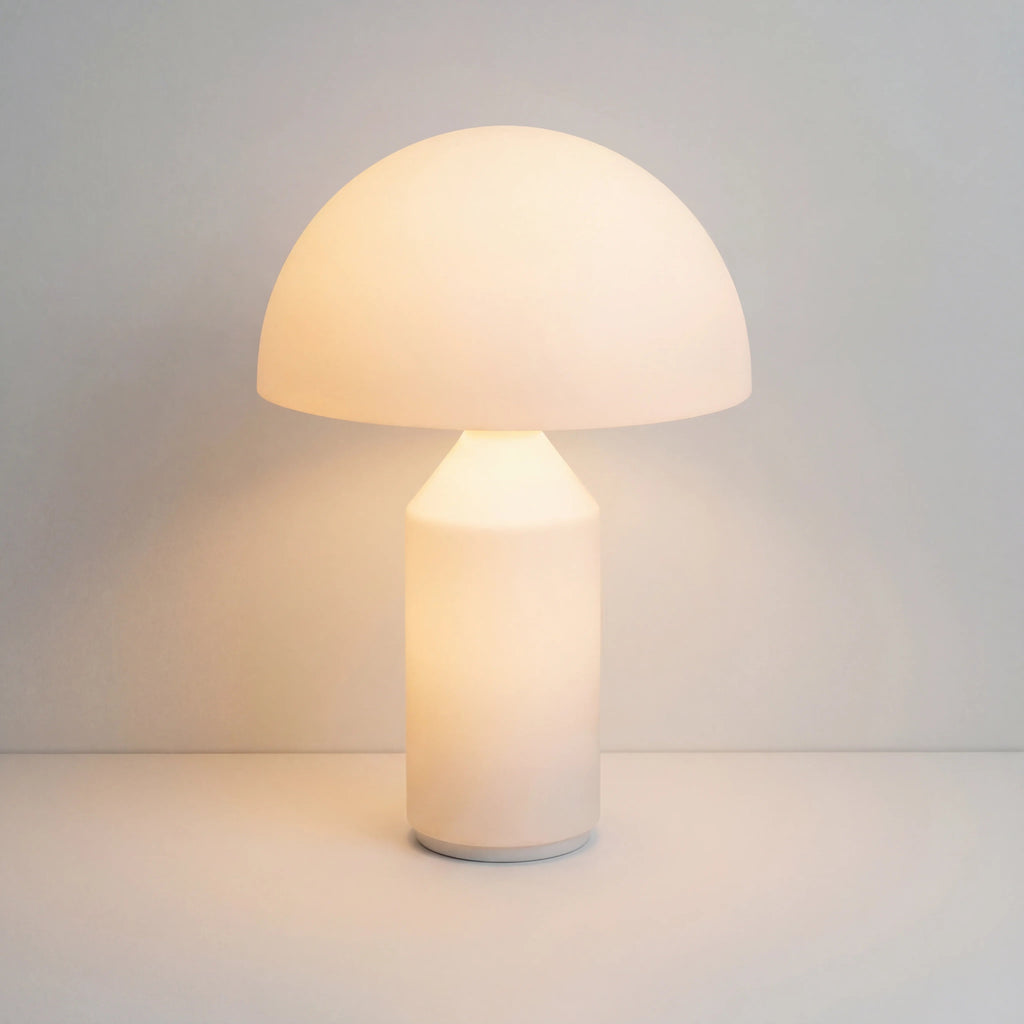 Minimalistisk Bordlampe - Kuppelformet Skærm med Skulpturel Silhuet 9

