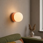 Minimalistisk Væglampe i Glas - Opalglaskugle med Rundt Design 0
