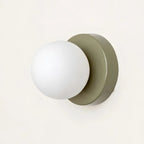Minimalistisk Væglampe i Glas - Opalglaskugle med Rundt Design 12