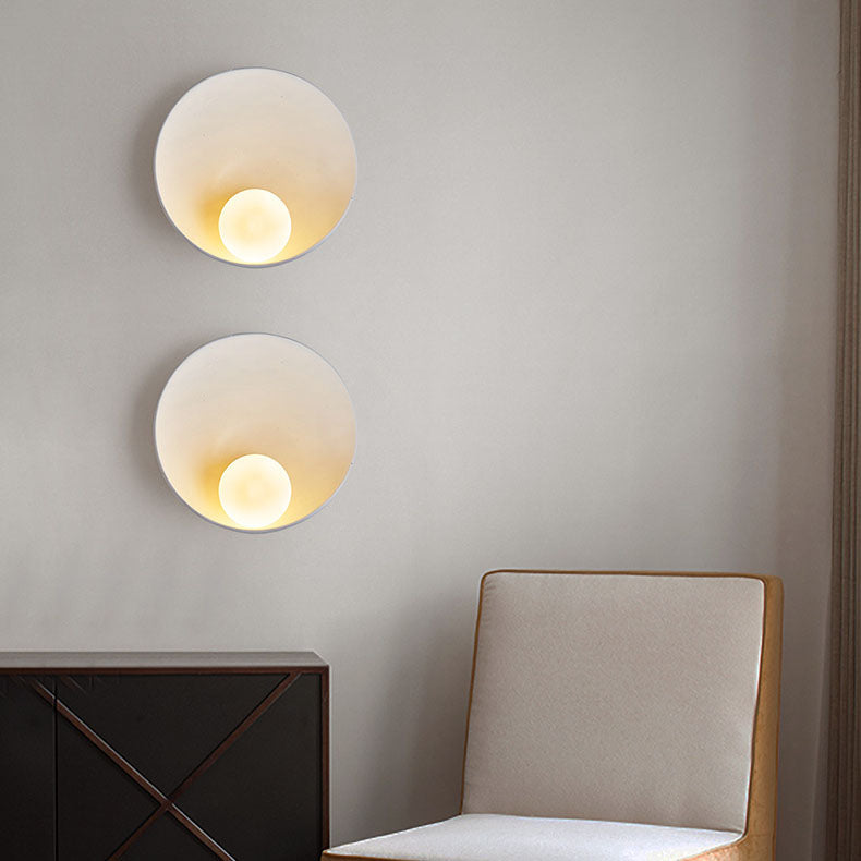 Minimalistisk Væglampe i Jern og Harpiks – Moderne Design 1