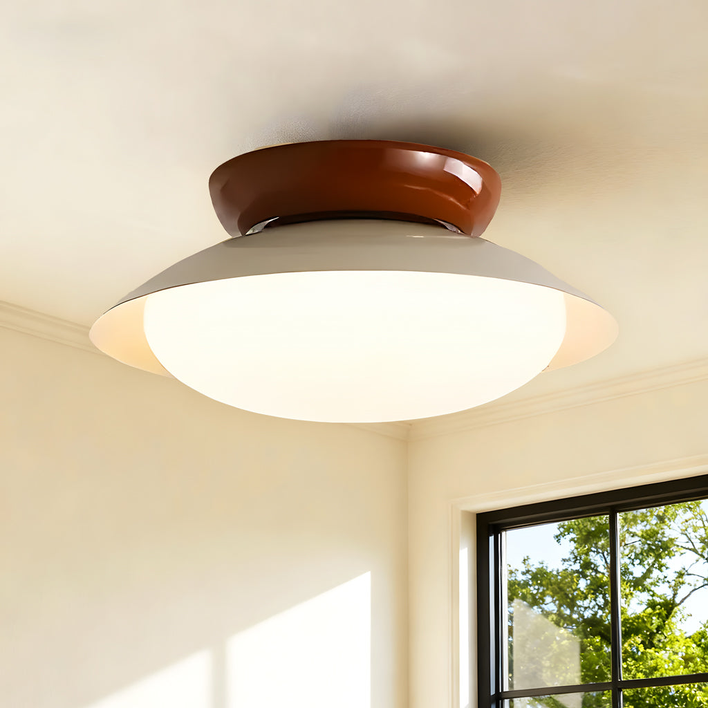 Moderne Loftlampe med Frostet Kuppel – Elegant Belysning til Stilfuld Indretning 1