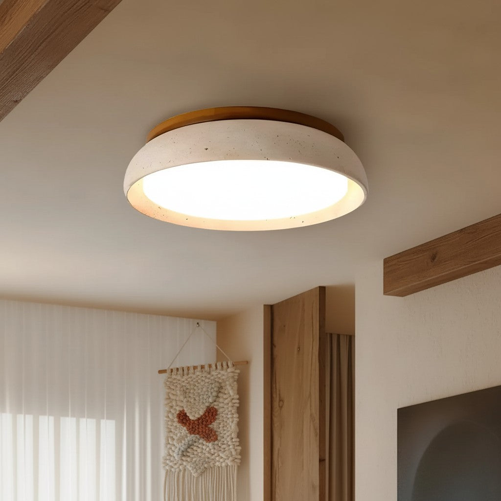 Moderne Rund Loftslampe i Travertin – Elegant Design med Blødt Lys 3