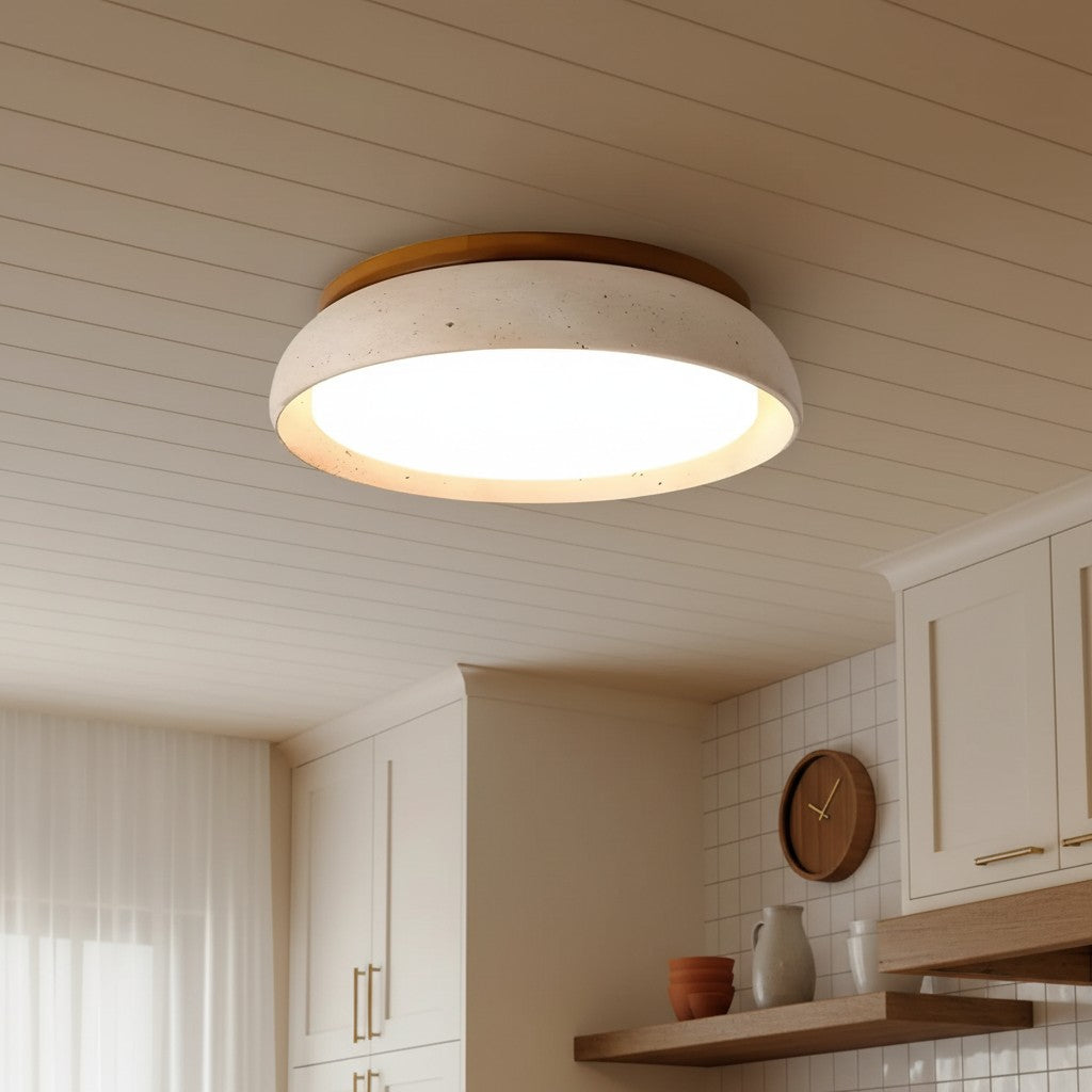 Moderne Rund Loftslampe i Travertin – Elegant Design med Blødt Lys 4