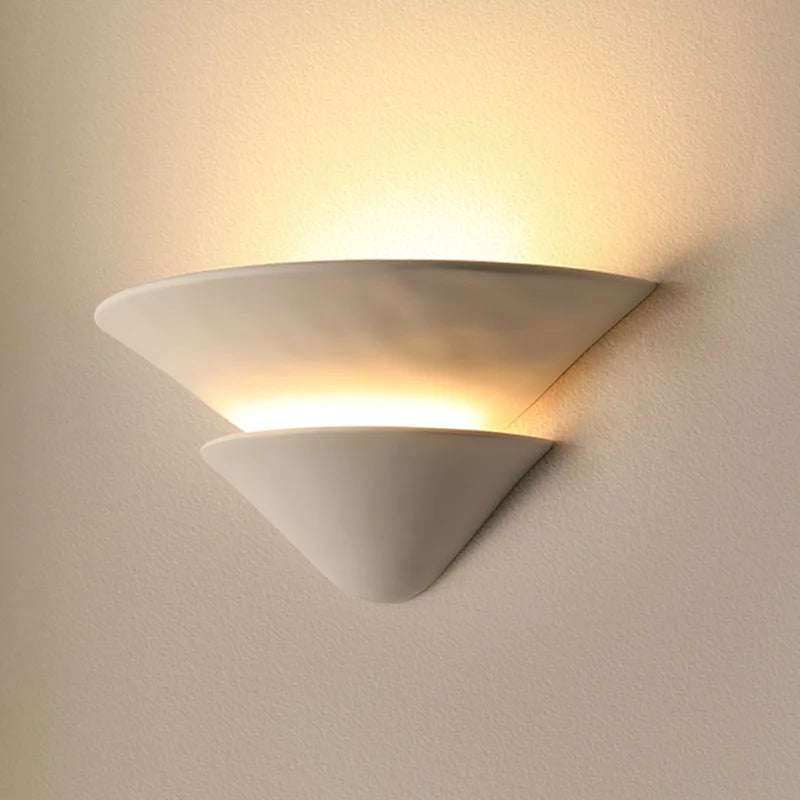 Moderne Væglampe i Gips - Elegant Lysdesign 0
