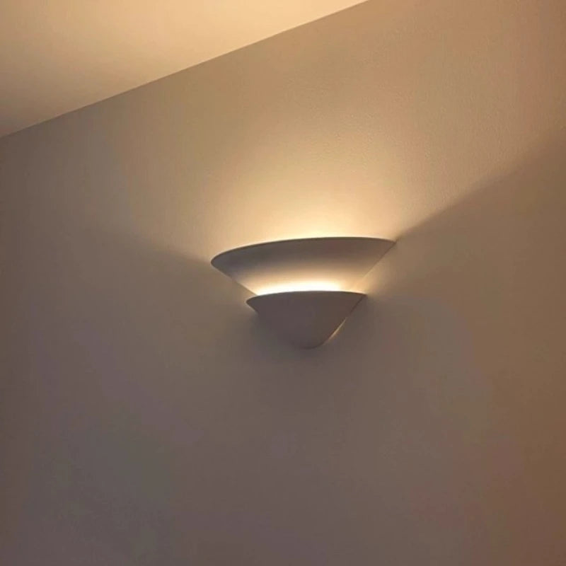 Moderne Væglampe i Gips - Elegant Lysdesign 4
