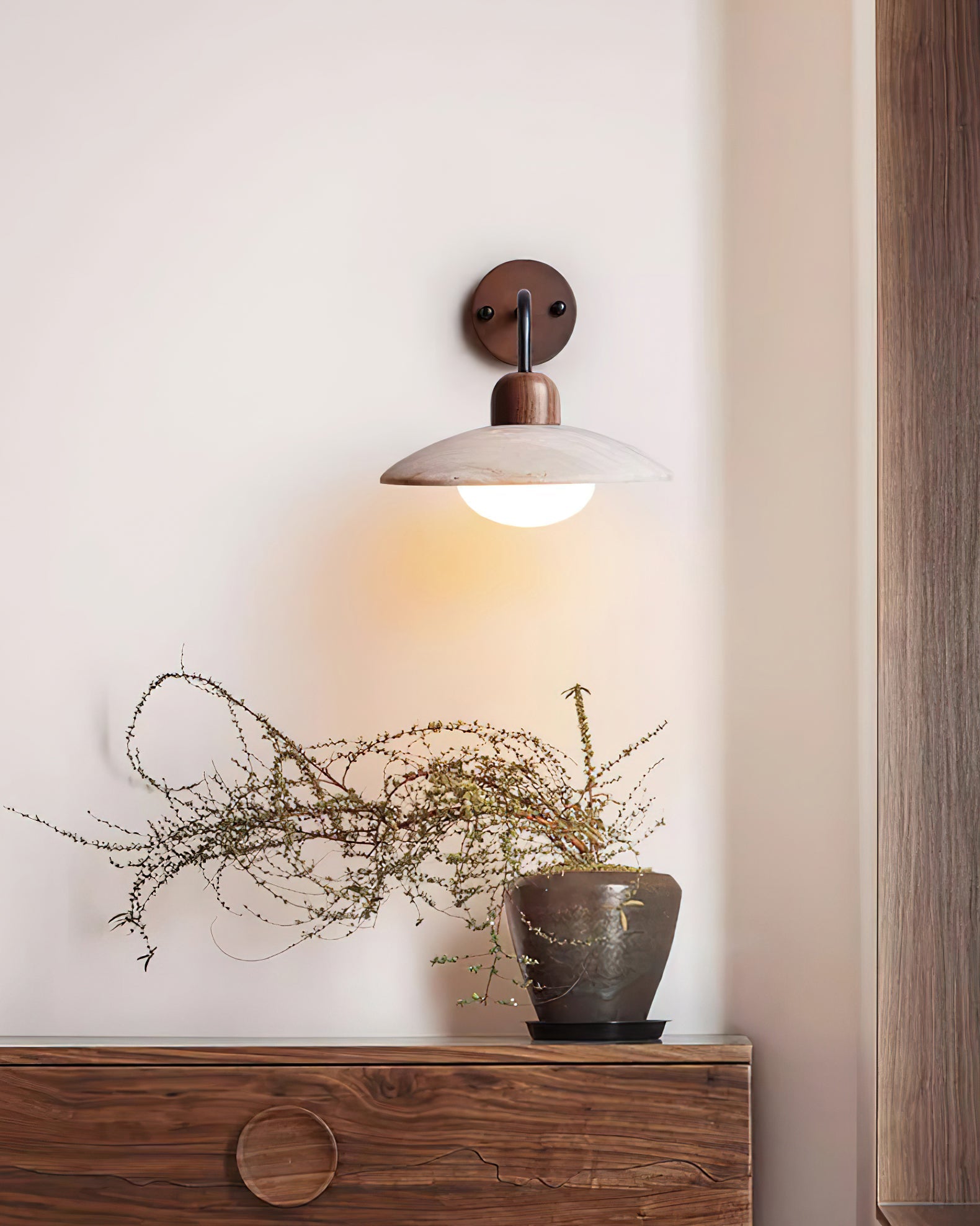 Moderne Væglampe med Varm Belysning – Tidløst Design til Vægmontering 6