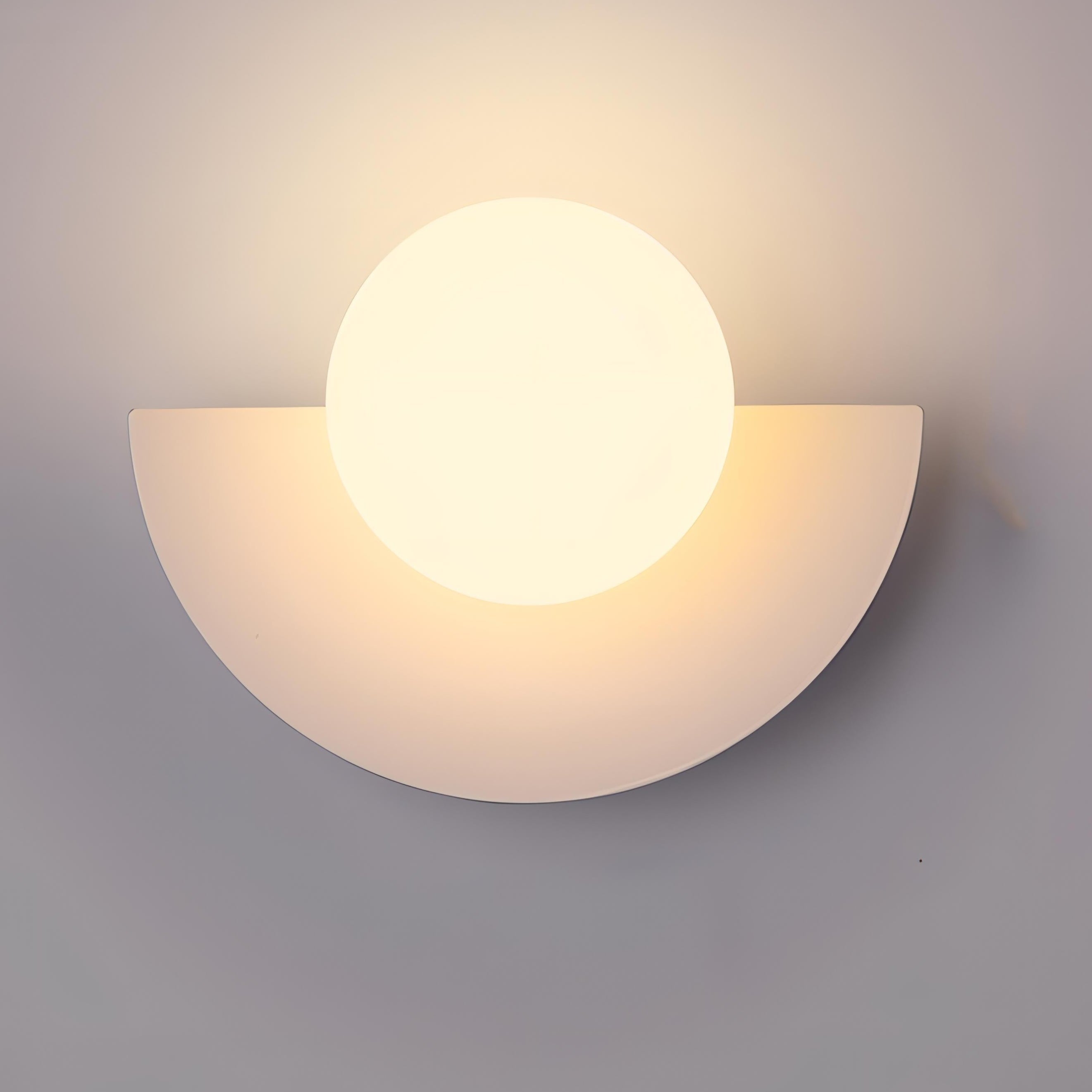 Nordic LED Væglampe - Halvrund Minimalistisk Design 1
