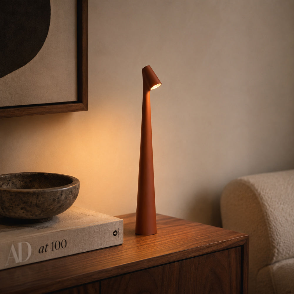 Nordisk Minimalistisk LED Bordlampe – Trådløs og Dæmpbar Design 11