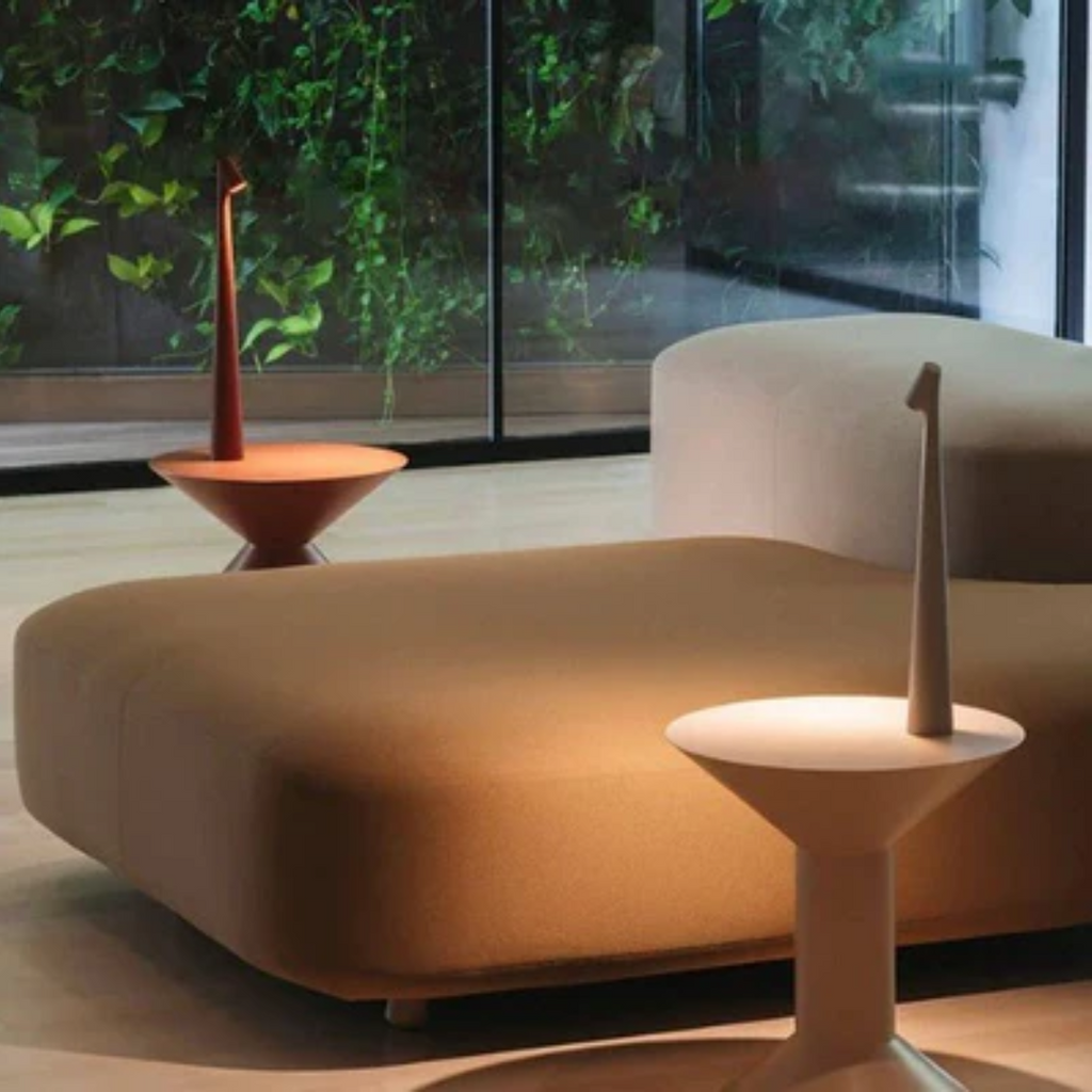 Nordisk Minimalistisk LED Bordlampe – Trådløs og Dæmpbar Design 2