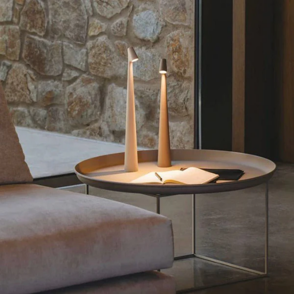 Nordisk Minimalistisk LED Bordlampe – Trådløs og Dæmpbar Design 3