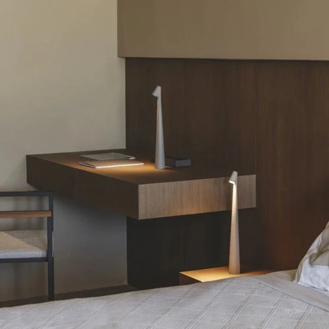 Nordisk Minimalistisk LED Bordlampe – Trådløs og Dæmpbar Design 5