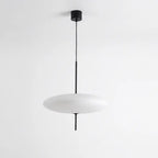 Oval Pendel Lampe i Glas - Svævende Skiveform med Slank Metalstang 5
