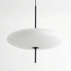Oval Pendel Lampe i Glas - Svævende Skiveform med Slank Metalstang 8
