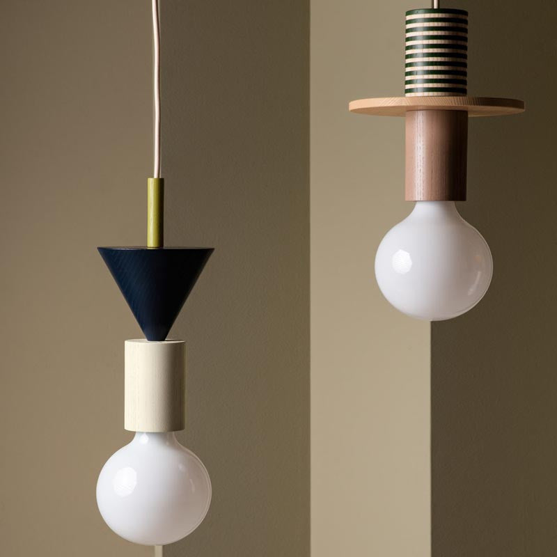 Pendel Lampe i Asketræ - Geometrisk Design med Justerbare Farver 26