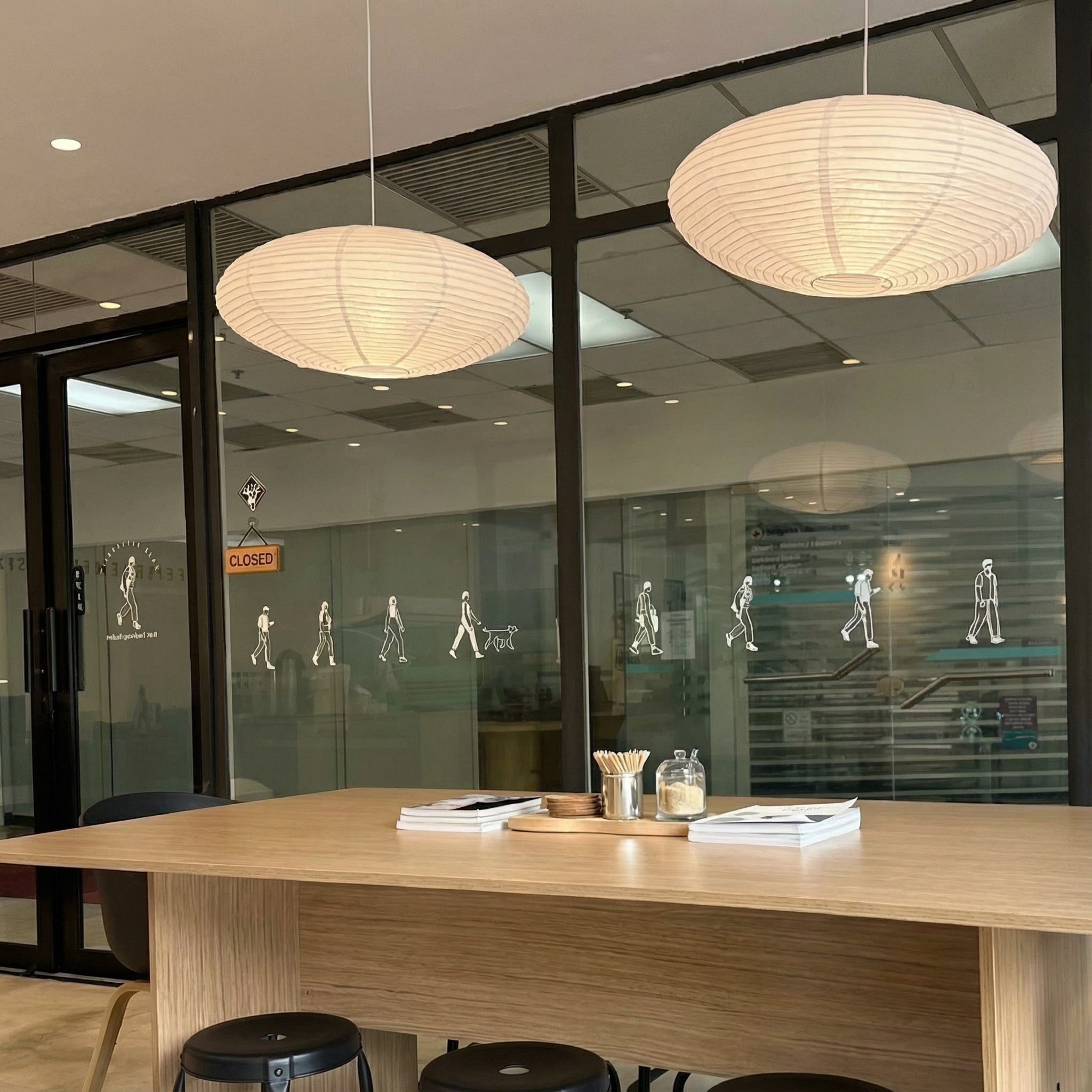 Pendel Lampe i Bomuldspapir - Ovalt Lanternedesign 4