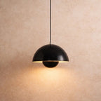Pendel Lampe til Spisebord - Halvrund Skærm med Svævende Kugle 3
